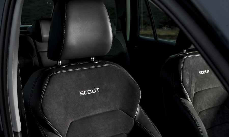 Детали интерьера Skoda Kodiaq Scout 2017 года  (UK) (фото 6 из 36)